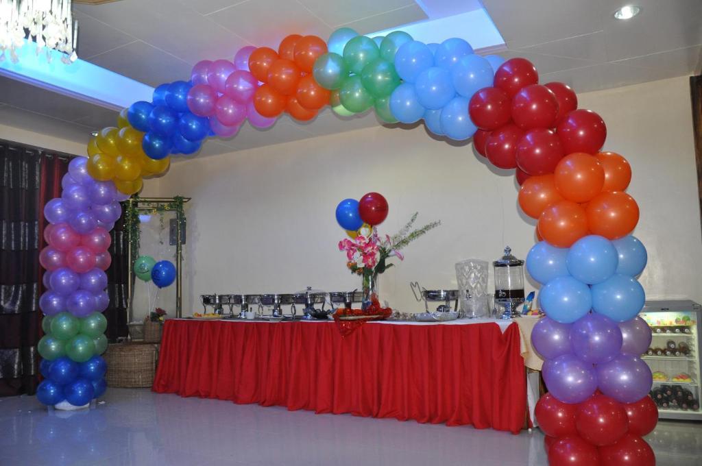 D'Lucky Garden Inn & Suites Tiniguiban Exterior foto