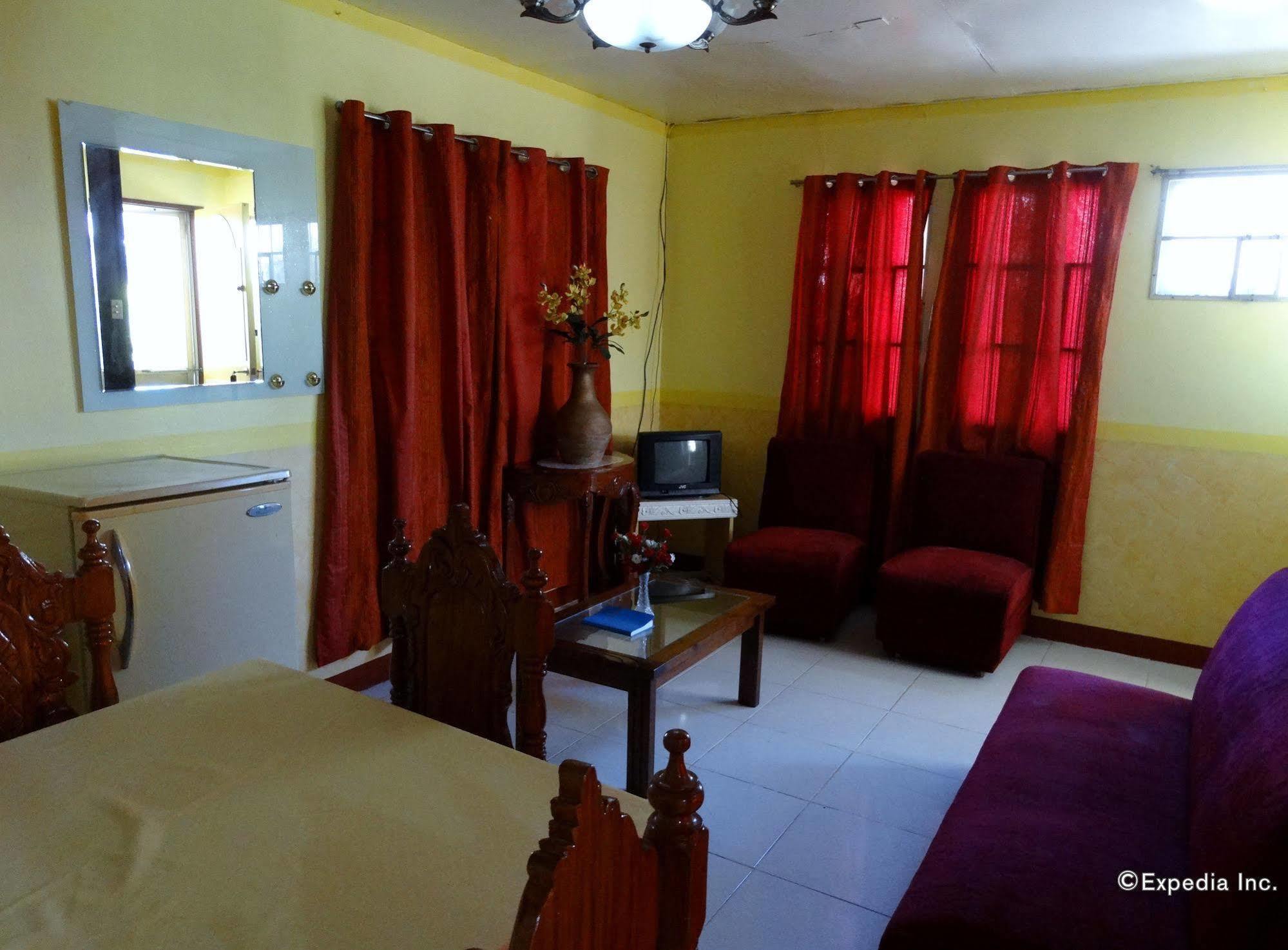 D'Lucky Garden Inn & Suites Tiniguiban Exterior foto