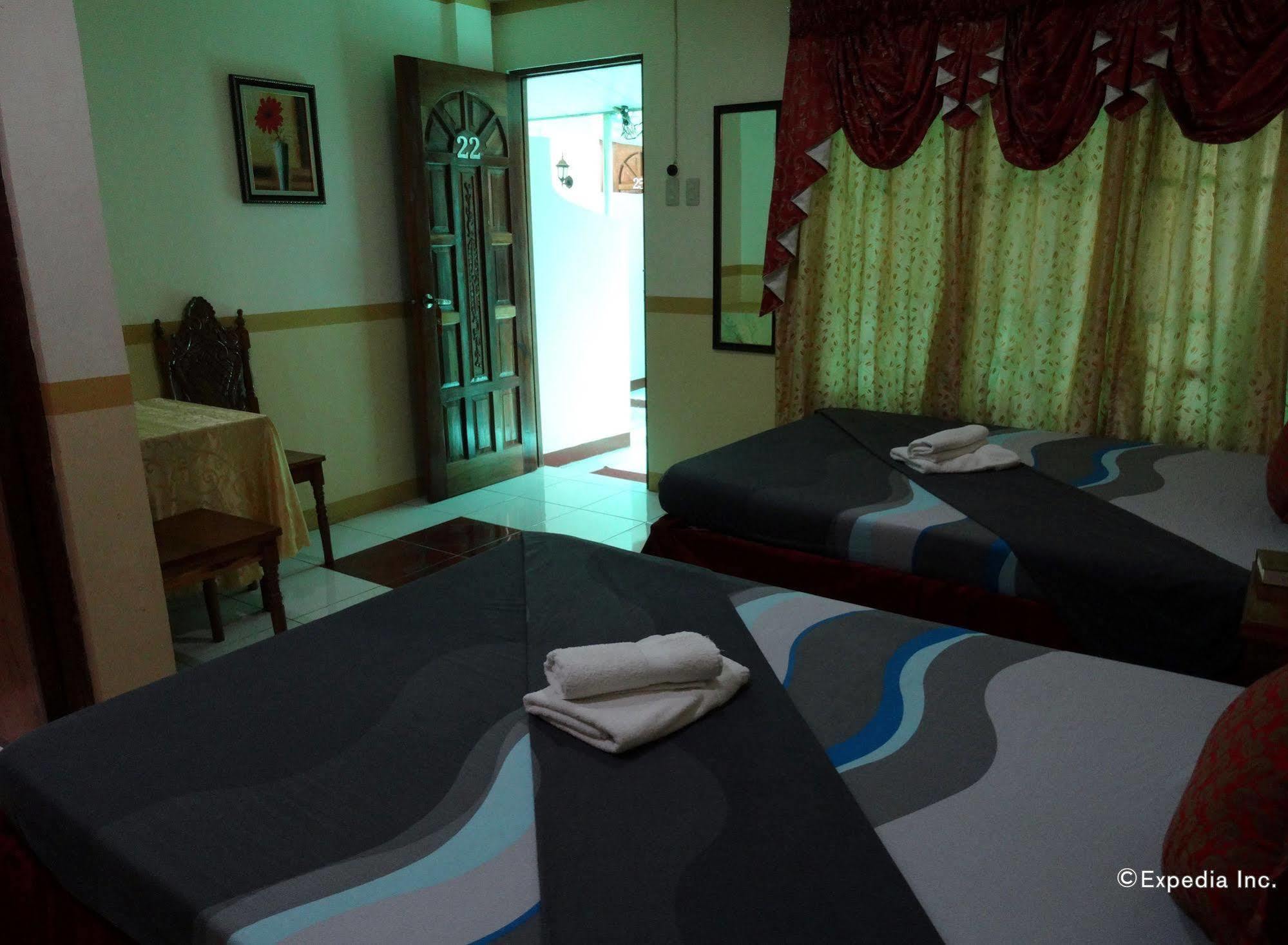 D'Lucky Garden Inn & Suites Tiniguiban Exterior foto